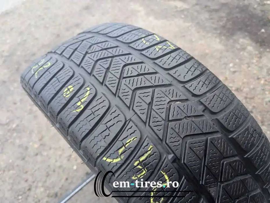 Anvelopa Iarna 245/40 R20 PIRELLI Sottozero 3 99W