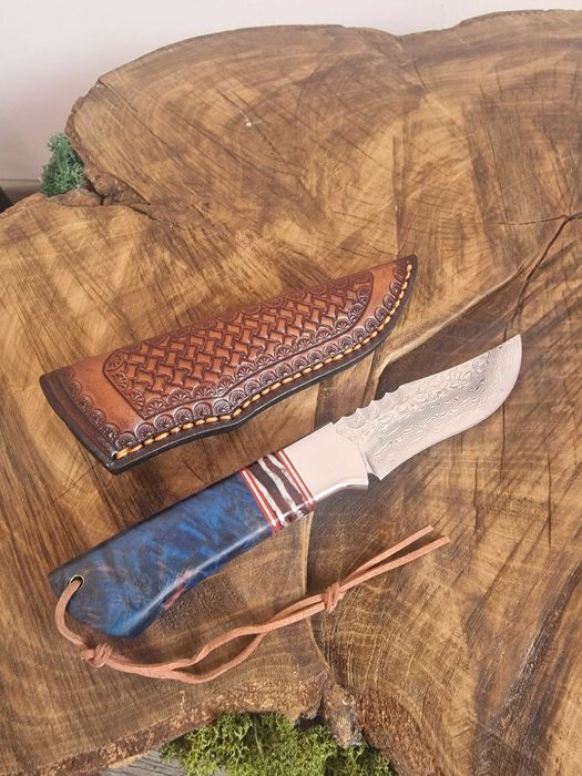 Ножове ръчна изработка *Дамаска стомана,еленов рог,абанос,тюркоаз*