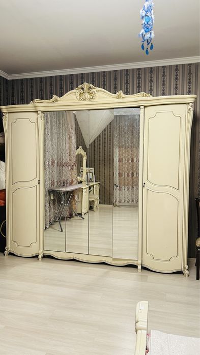 Спальный гарнитур