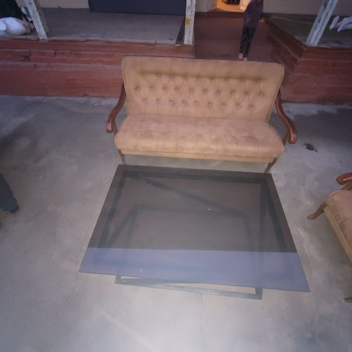 Ofis mebel stol kreslo shkaf devan oynakli sotol 2ta