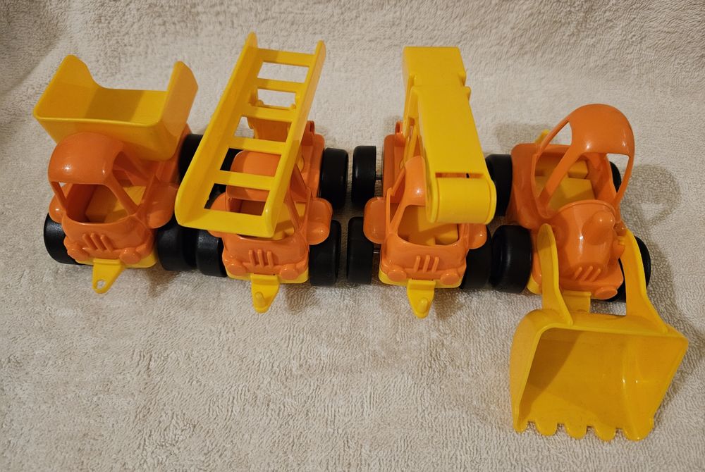 Детские игрушки по 2000 тенге