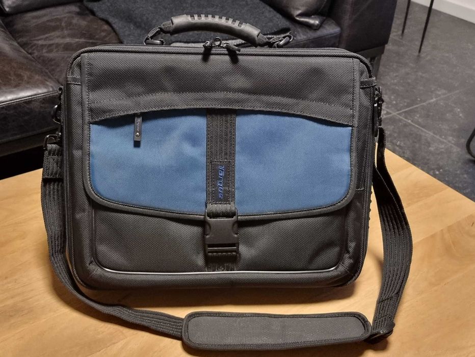 Geanta laptop Targus