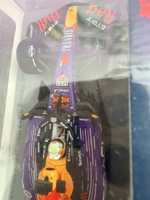 Red bull rb19 Las Vegas gp World champion Max Verstappen 1:43 Spark F1