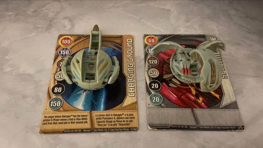 Bakugani cu Carduri.