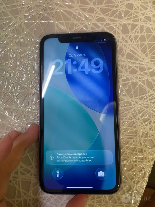 iPhone 11 — 128 GB