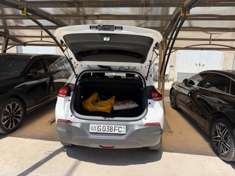Продам свой Chevrolet Tracker LTZ