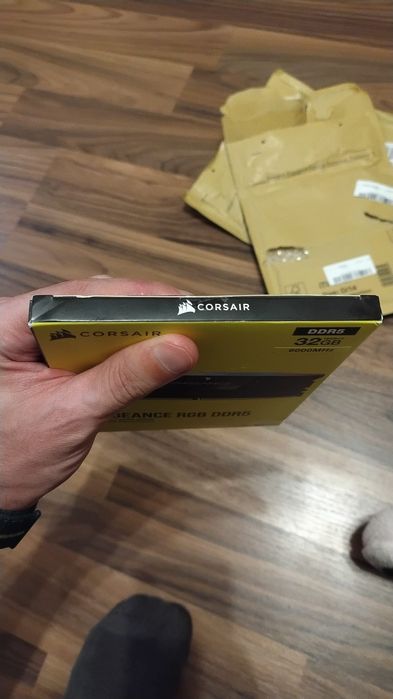 Ram Corsair RGB 32GB (2 x 16) 6000 MHz  CL30 Expo