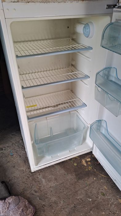 Vând Frigider Artic