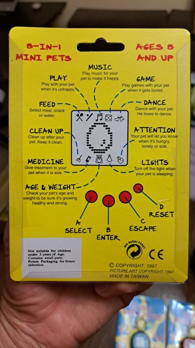 Продавам оригинални ретро  тамагочита