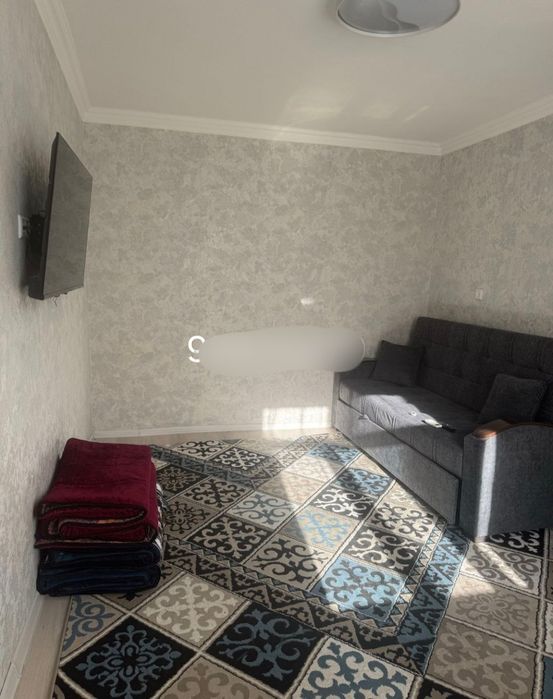 Beruniy metro yonida 2 xona qizlarga va oilaga