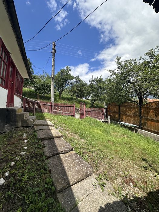 Vând teren intravilan – 2.012 mp, Boteni, Argeș