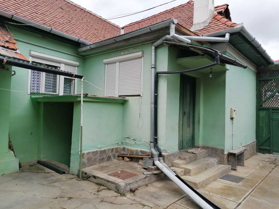 Vand casa in Miercurea Sibiului 3 camere aprox 100 mp