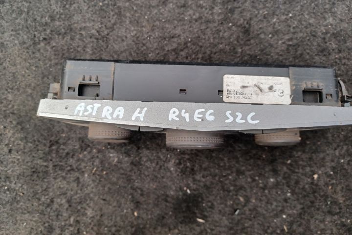 Comanda AC Opel Astra H [2004 - 2007] wagon 1.7 CDTI MT  (101 hp)