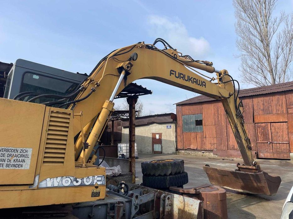Excavator Furukawa pentru piese