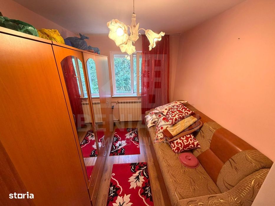 Apartament cu 3 camere - Craiovita Noua - etaj intermediar