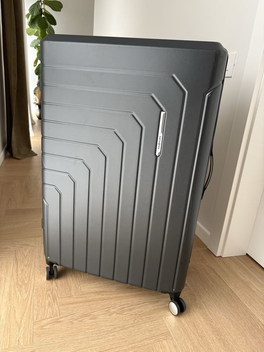 Troler Samsonite foarte mare, extra large, extensibil, gri antracit – Carcasă dură, 4 roți duble