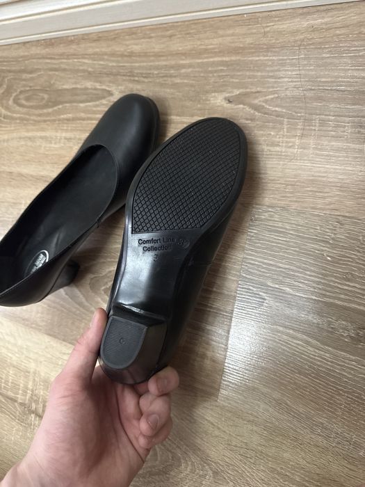 Кожаный женский туфли