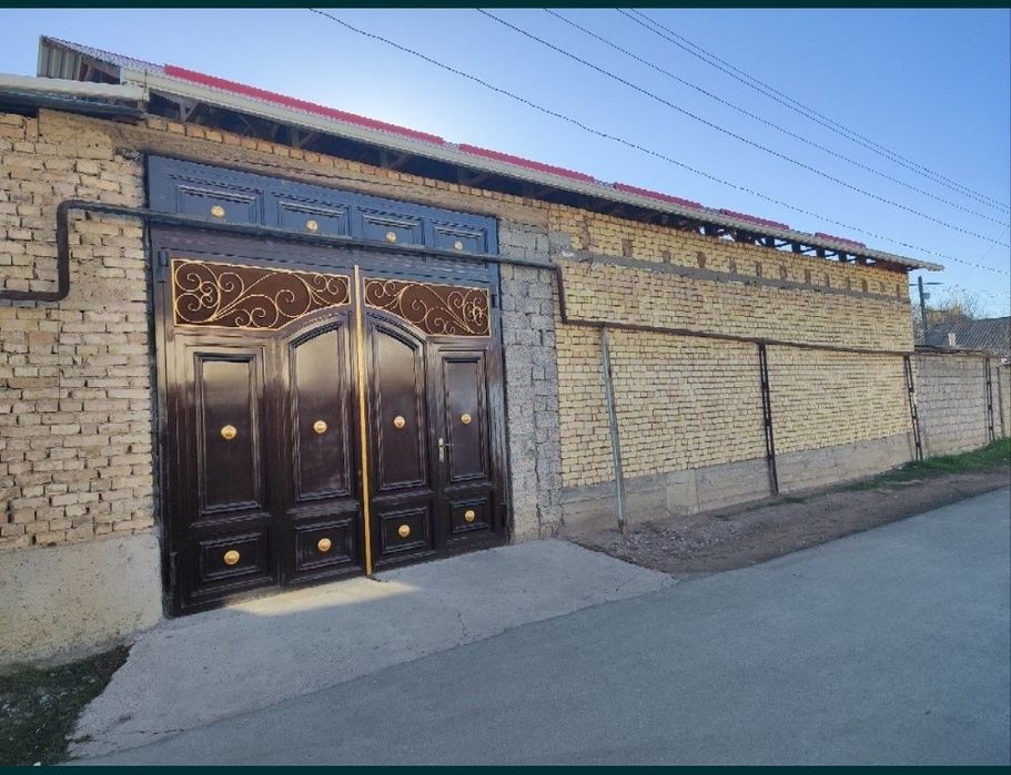 UY SOTILADI / Продаётся Участок
6 соток 
7 - хона + oshxona