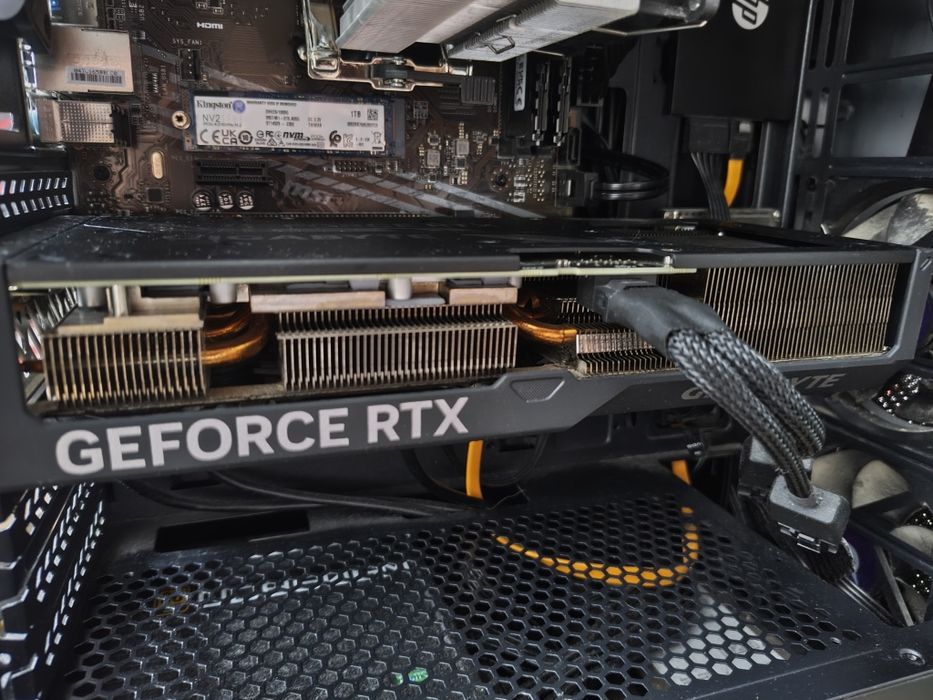 Placa video RTX 4070 Super Gigabyte