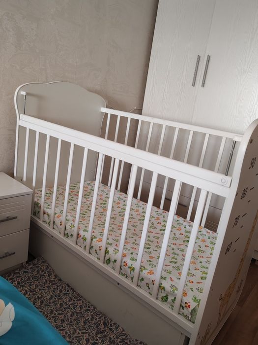 Продам детскую кроватку