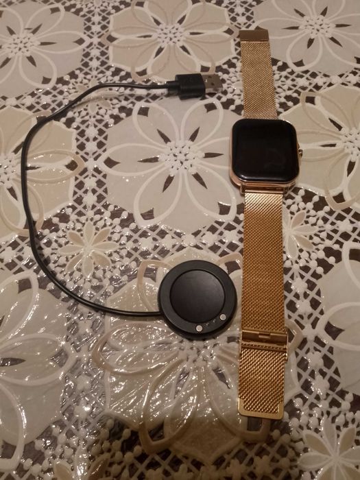 Продавам смарт часовник PROFIT