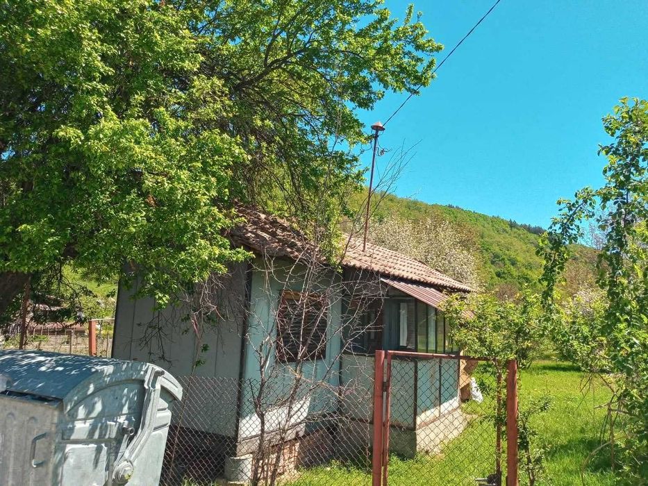 ПРОДАВА СЕ !!! За повече информация се обадете на посочения телефон.