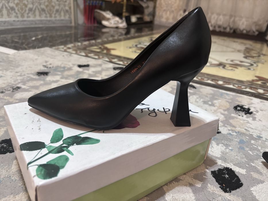 Срочно продам туфли