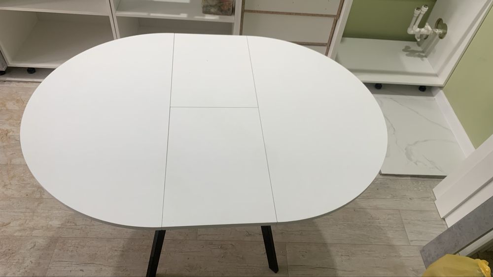 Идиальный белый стол