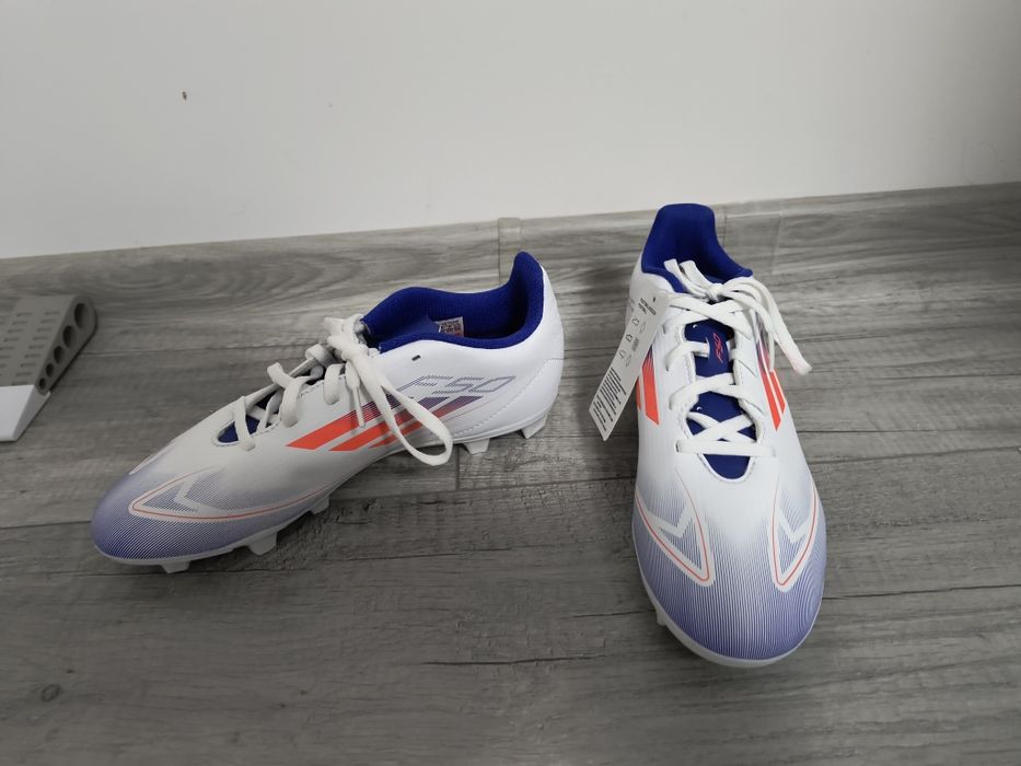 Crampoane Adidas F50 alb