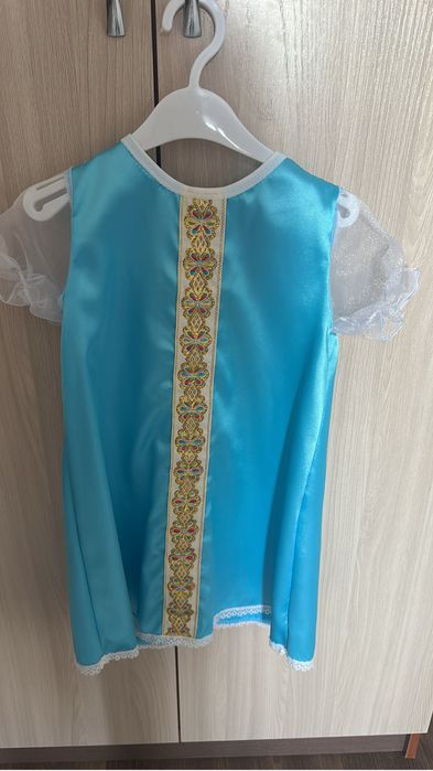 Продам новый костюм для девочки 3-4-5 лет
