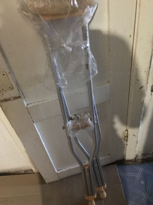 Костыли новые, пара