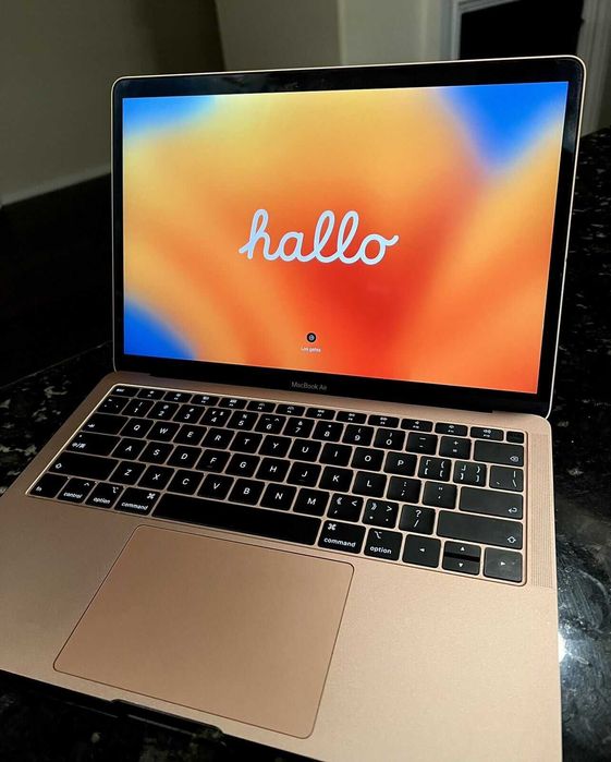 Macbook Air 13-inch. 2019