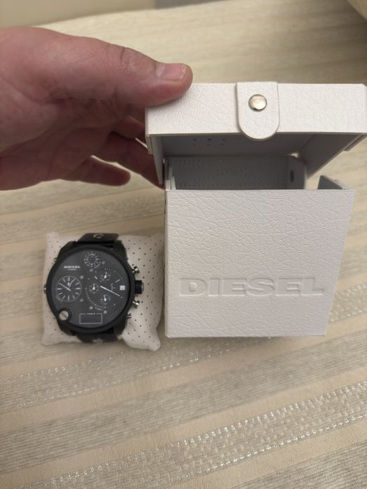 Продам часы DIESEL