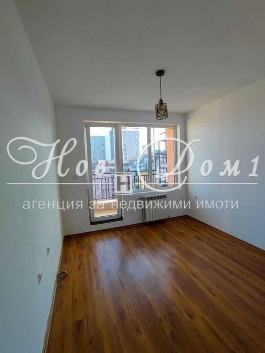 Продава се Тристаен апартамент в Варна, Възраждане 1 - 90 кв.м за 17767 €/кв.м - Снимка #4