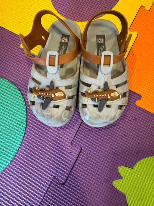 Сандали, маратонки за момче