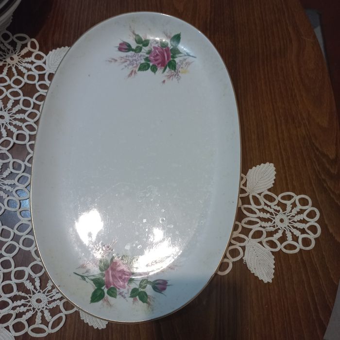 4 броя чиний + плато