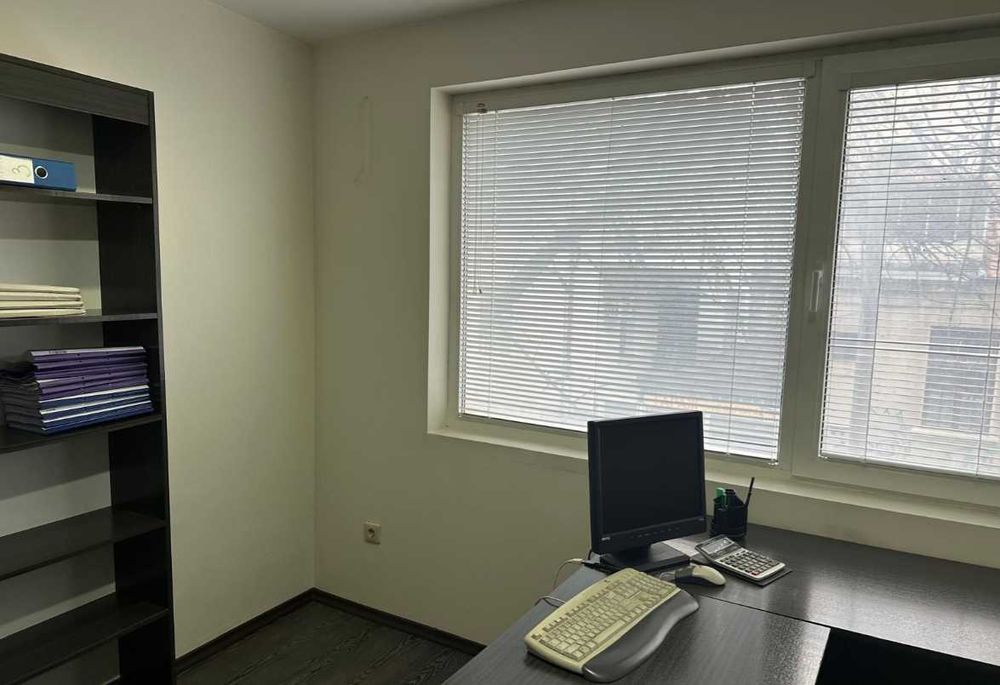 Продава се Офис в Варна, Център - 99 кв.м за 1545 €/кв.м - Снимка #10