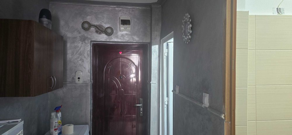 Proprietar vand  Garsoniera zona centrala Tribunal,etaj 1, renovata,CT, Pret avantajos 41000 Euro