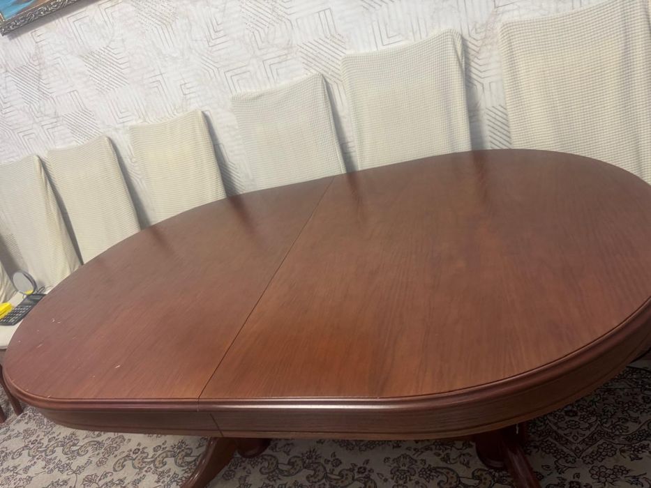 Продам стол и 10 стульев