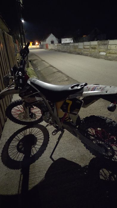 Vând sau schimb enduro AJP 240