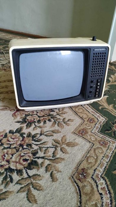 Телевизоры б/у разные 4 шт за вс 500тысч