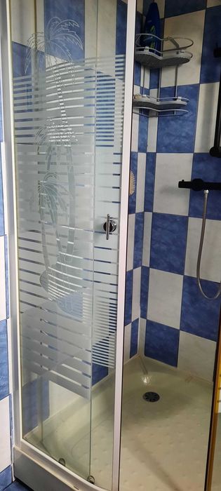 Cabina dus 90 cm cu cadita