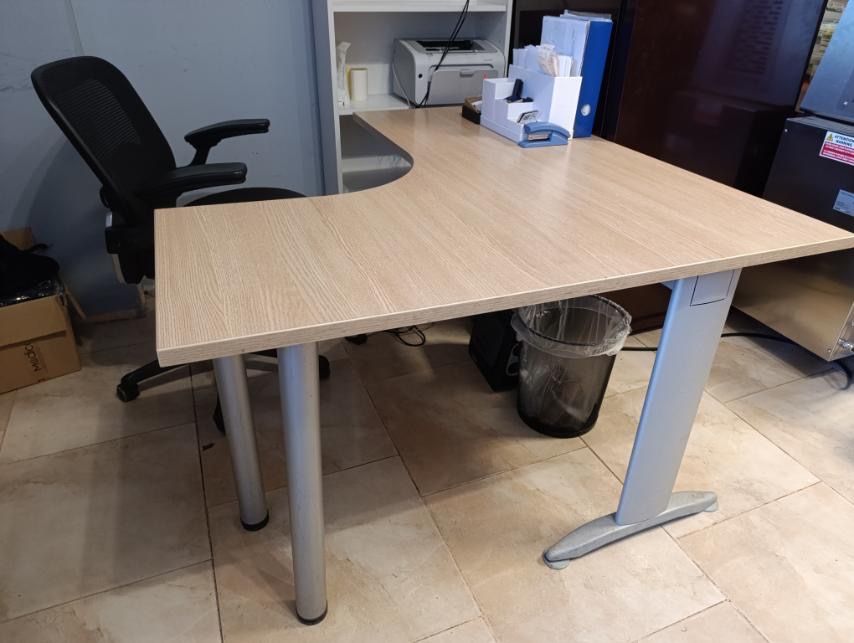 Ъглово Бюро (голямо)