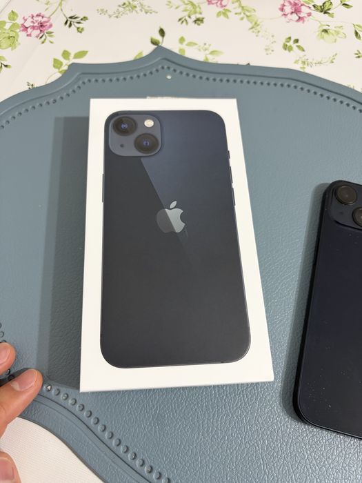 Продам iphone 13 256gb