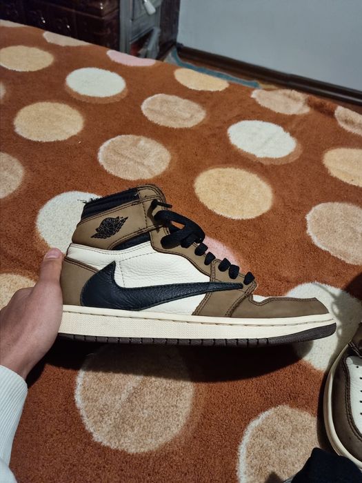 Nike Jordan 1 travis