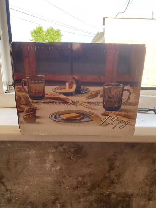 Новая красивая посуда не открытая