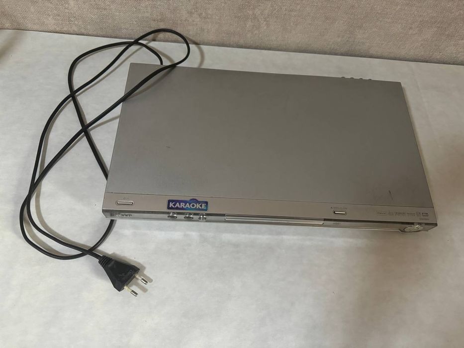 Видеомагнитофон , DVD караоке