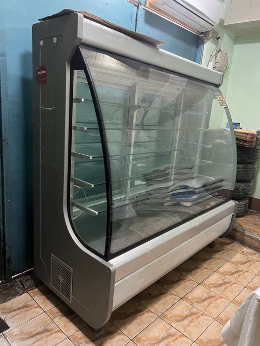 витрина для тартов