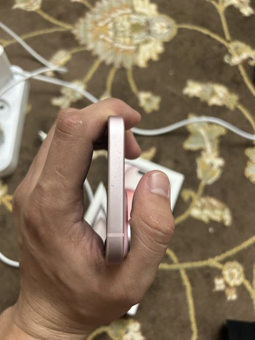 Продам Iphone 15 128гб