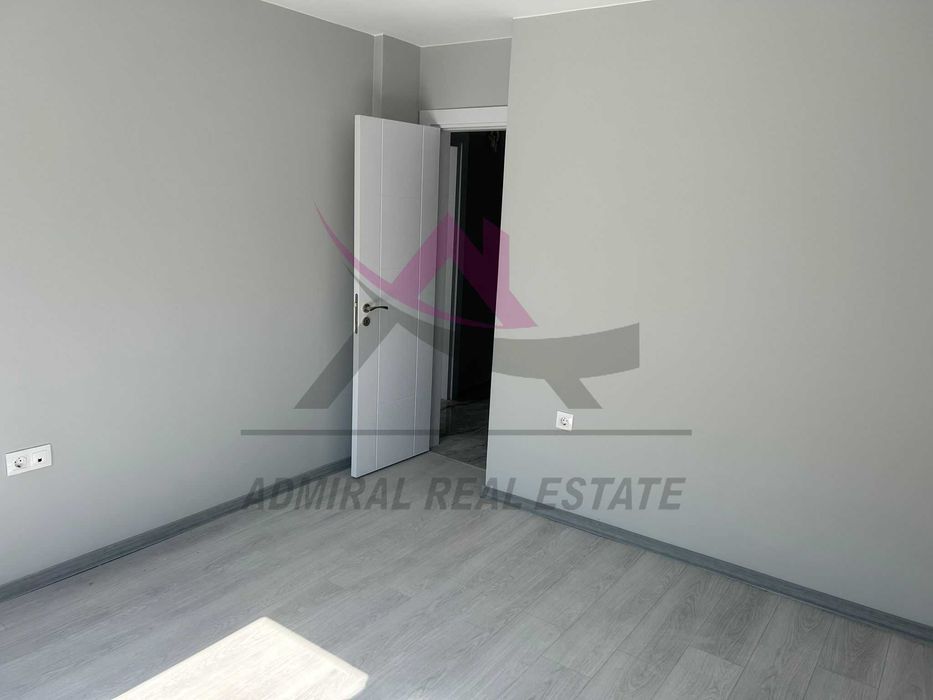 Продава се Двустаен апартамент в Варна, Владислав Варненчик - 70 кв.м за 1400 €/кв.м - Снимка #2